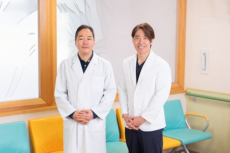 山嵜 継敬先生と秋谷 進先生の写真