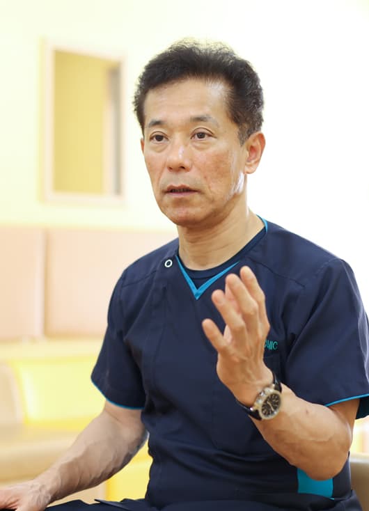 岡本 仁史先生の写真