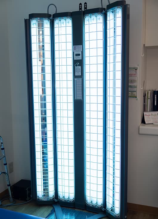 ナローバンドUVB照射装置の写真