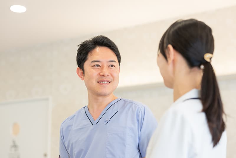 神山 真孝先生と神山 愛沙香先生の写真