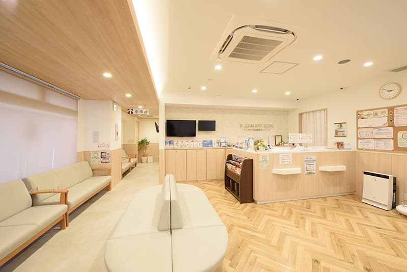 いしがき耳鼻咽喉科クリニックの待合室の写真