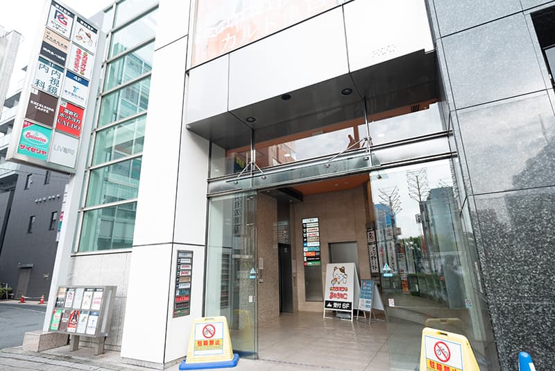 亀戸駅前 胃と⼤腸の消化器内視鏡内科クリニック 江東区院の外観の写真