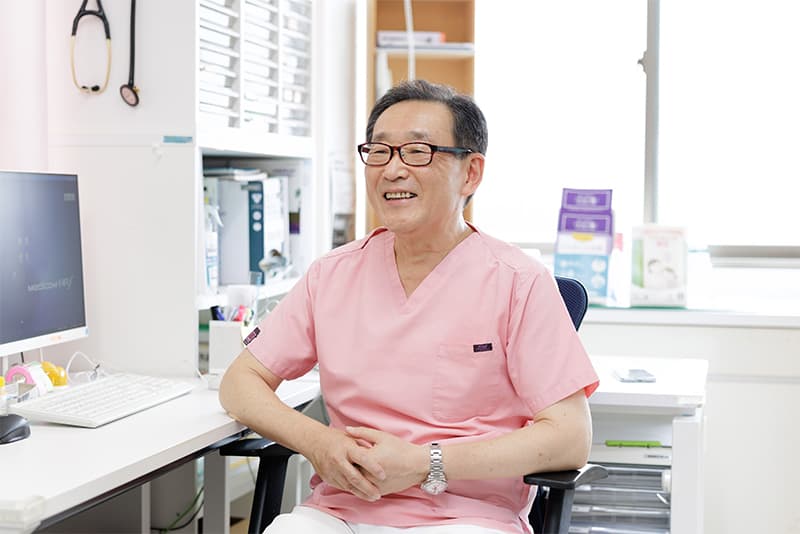 鳴海 賢二先生の写真