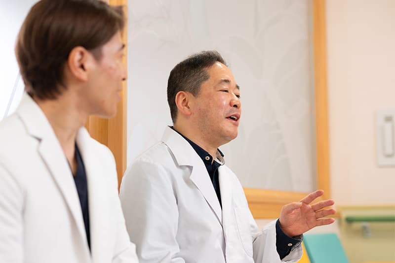 秋谷 進先生の写真