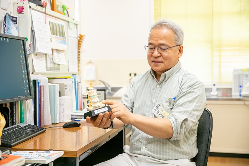 島野 晃雄先生の写真