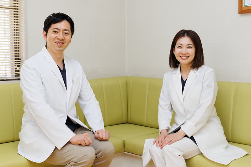 横山 亮先生と横山 恵里奈先生の写真