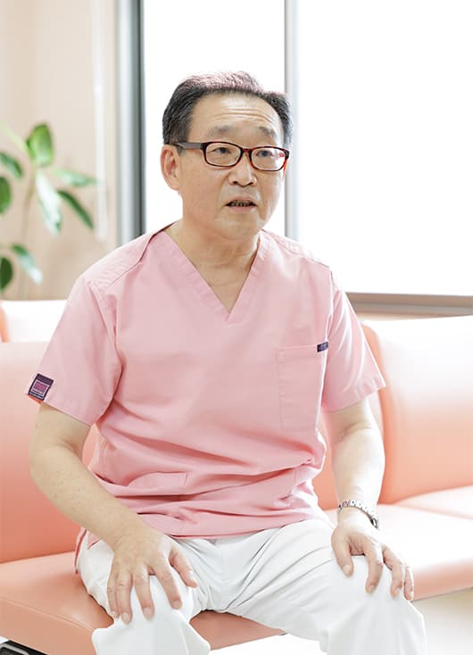 鳴海 賢二先生の写真