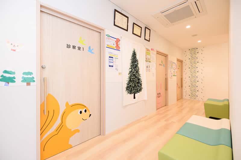 もりやまこどもとアレルギークリニックの院内(診察室入口)